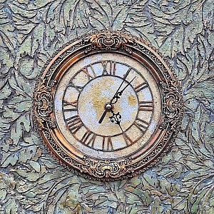 Трафарет - Геральдические листья малый - Фотография интерьере 2